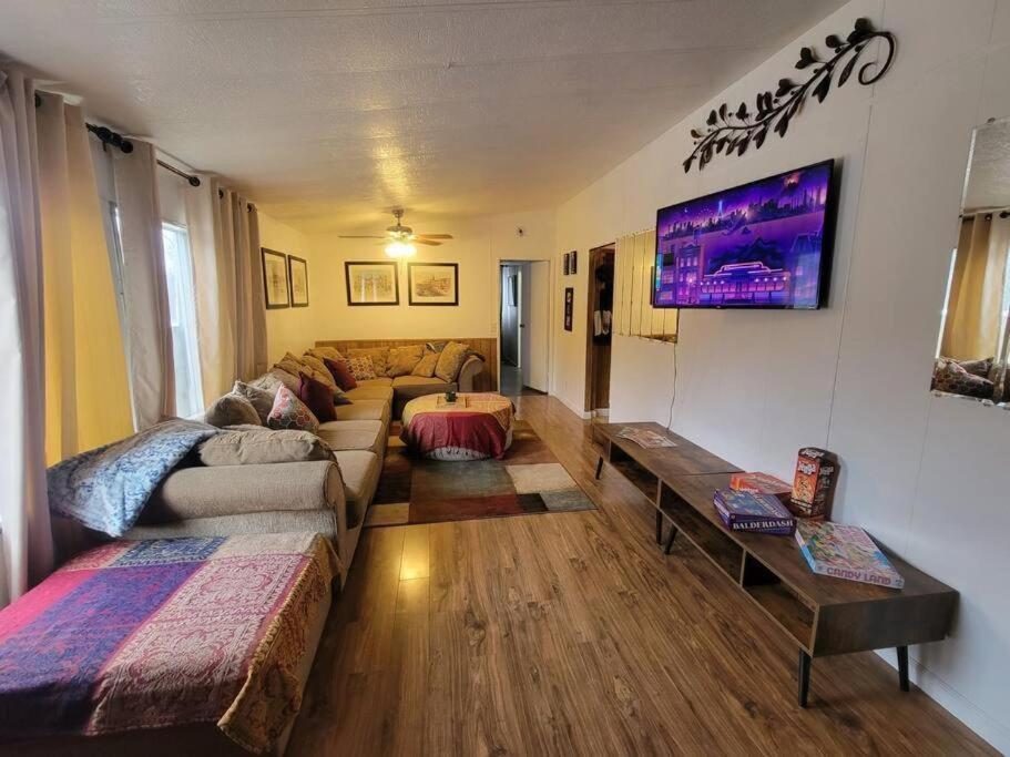 Campground At Sequoia Mountain Farms - Bring Your Own Tent Or Rv - No Bedrooms Or Beds Provided Miramonte Eksteriør bilde